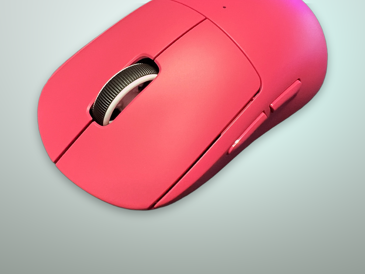 Logitech G Pro X Superlight 2 dettaglio controlli switch LIGHTFORCE e rotellina