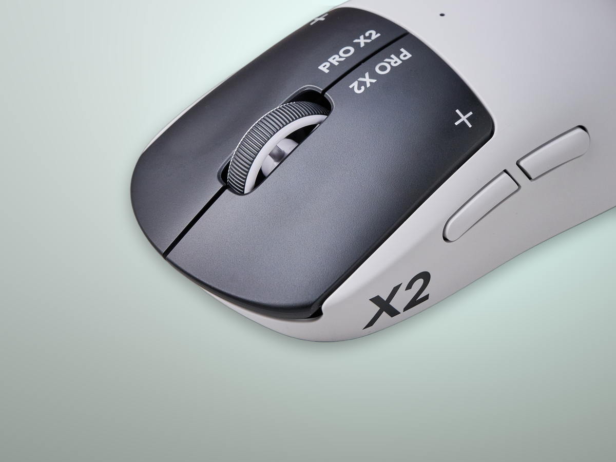 Primo piano dei clic principali aptici del Logitech G PRO X2 Superstrike e della rotellina