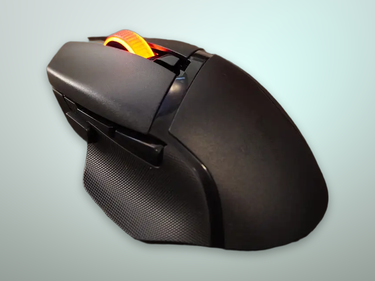 Razer Basilisk V3 X HyperSpeed profilo laterale con appoggio pollice e pulsanti laterali