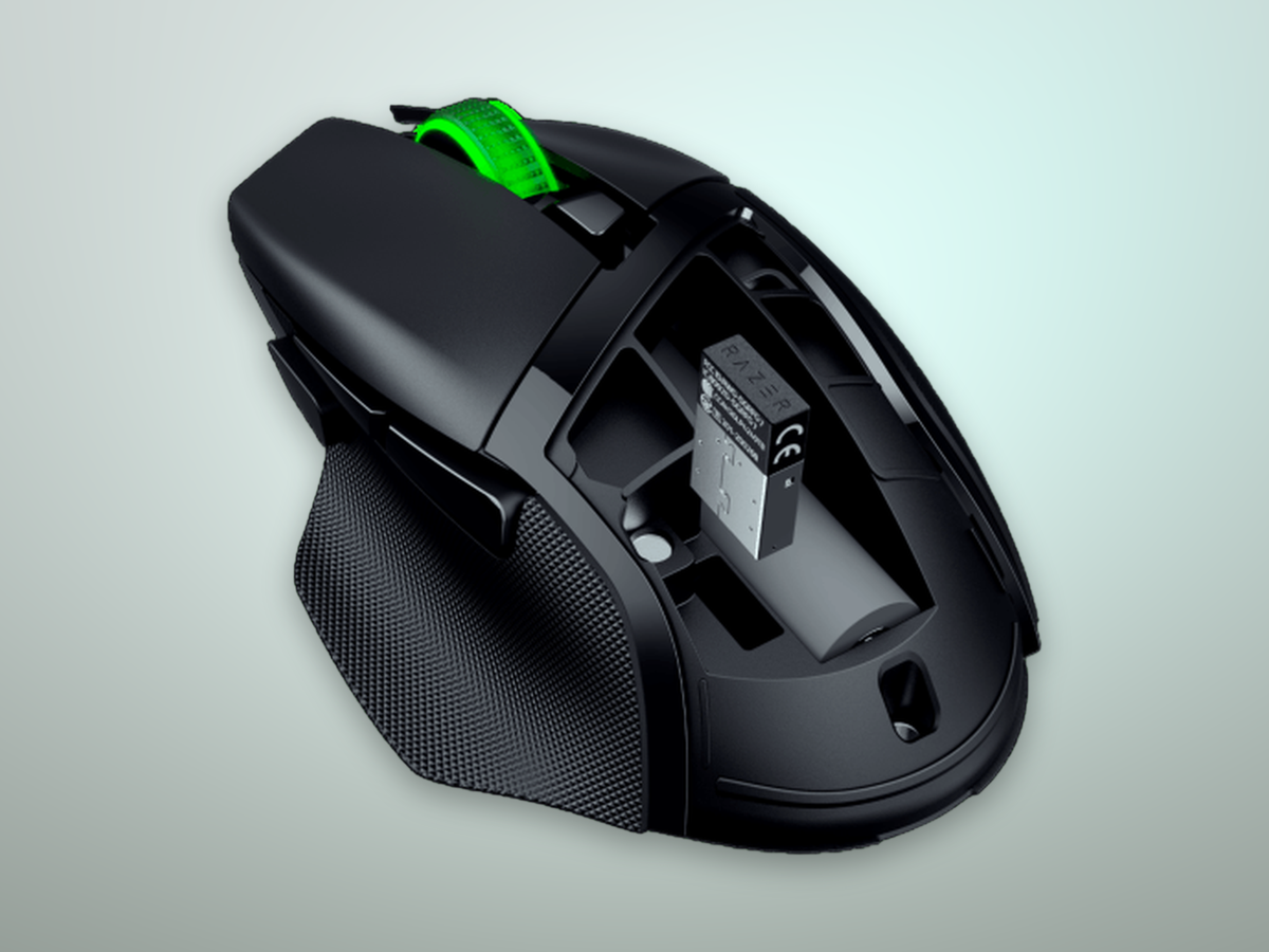 Razer Basilisk V3 X HyperSpeed accessori inclusi batteria AA e dongle HyperSpeed 2,4 GHz