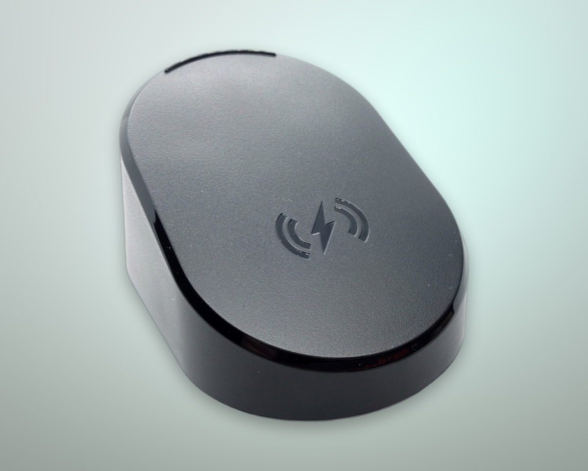 Accessori del Razer Cobra Pro: cavo intrecciato USB-C, dongle 2,4 GHz e adattatore