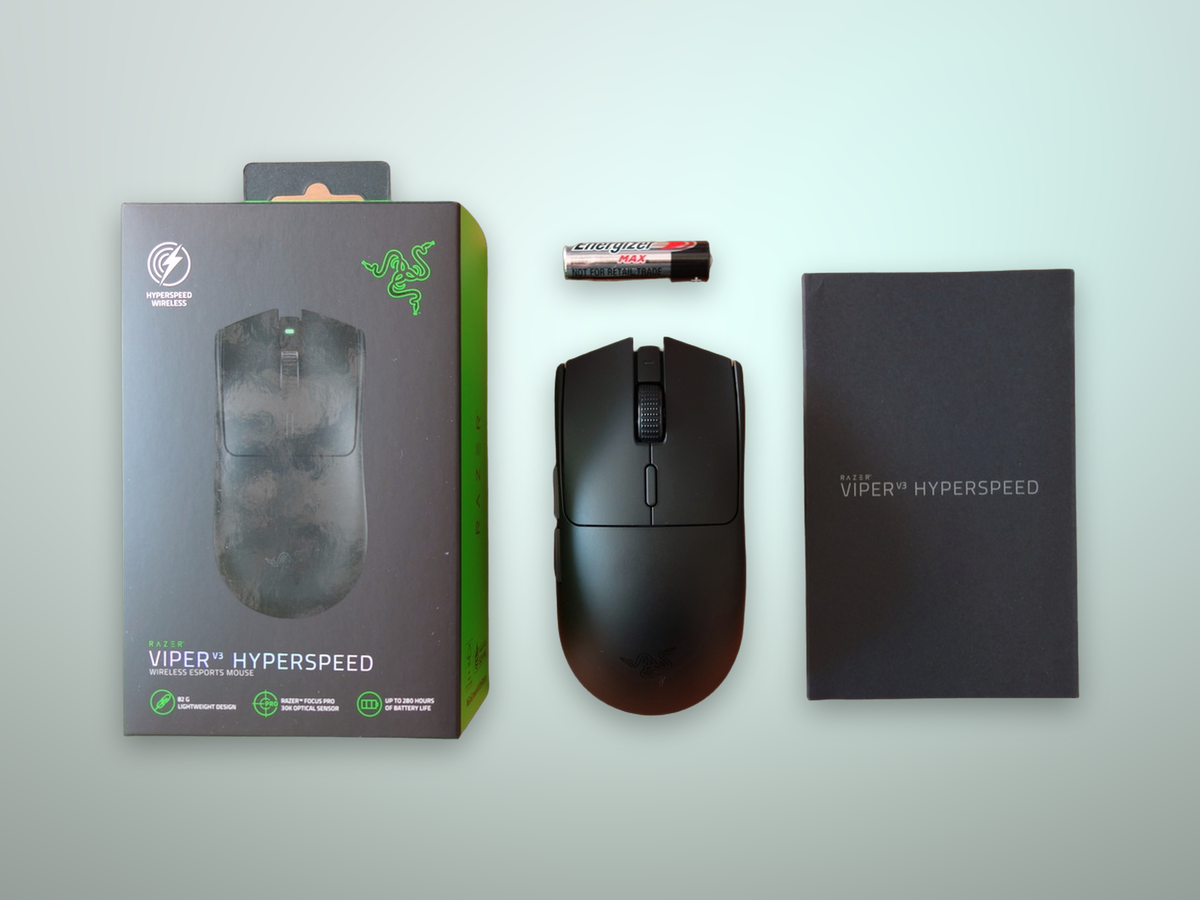 Confezione e accessori del Razer Viper V3 HyperSpeed con dongle HyperSpeed e batteria AA